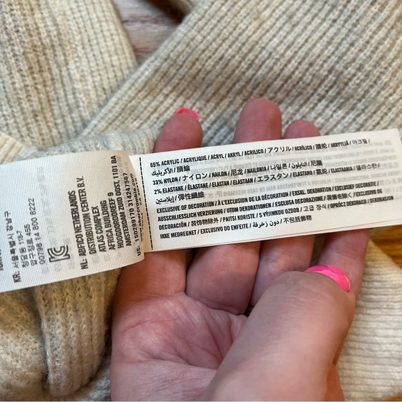 Abercrombie and Fitch crossover back cream sweater size medium - Picture 4 of 4